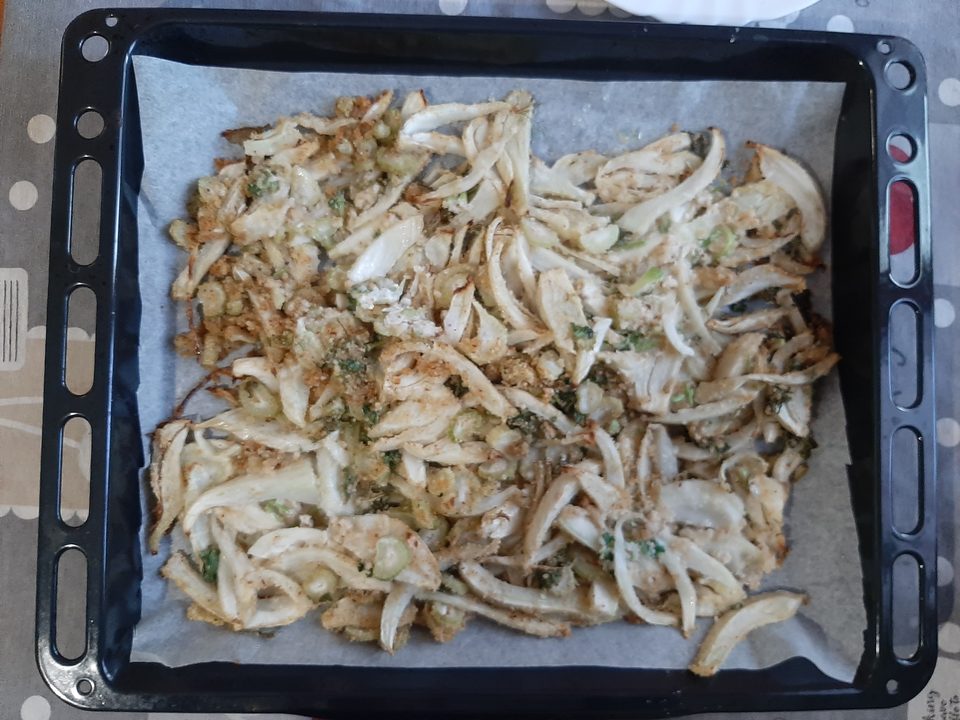 Fennel gratin on a baking tray